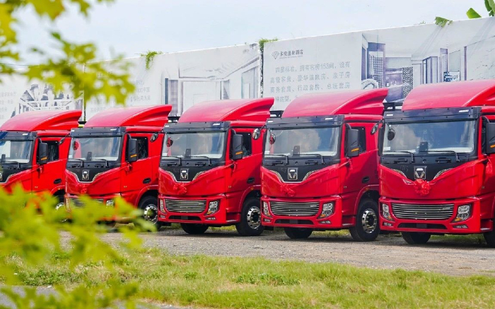 燃動(dòng)福建！百臺徐工新能源電動(dòng)牽引車交付